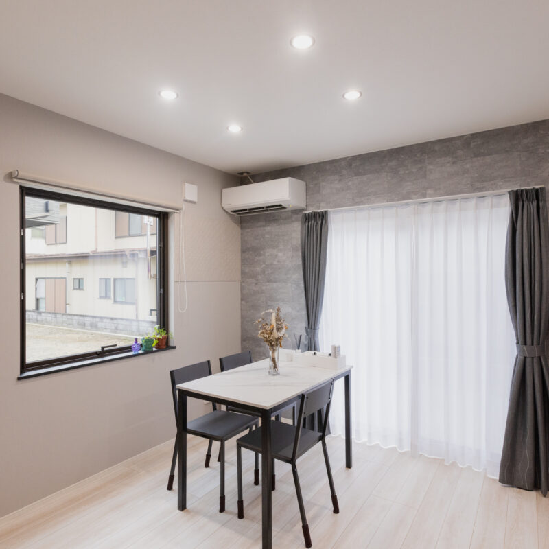 暮らしと仕事を両立する洗練の住まい。